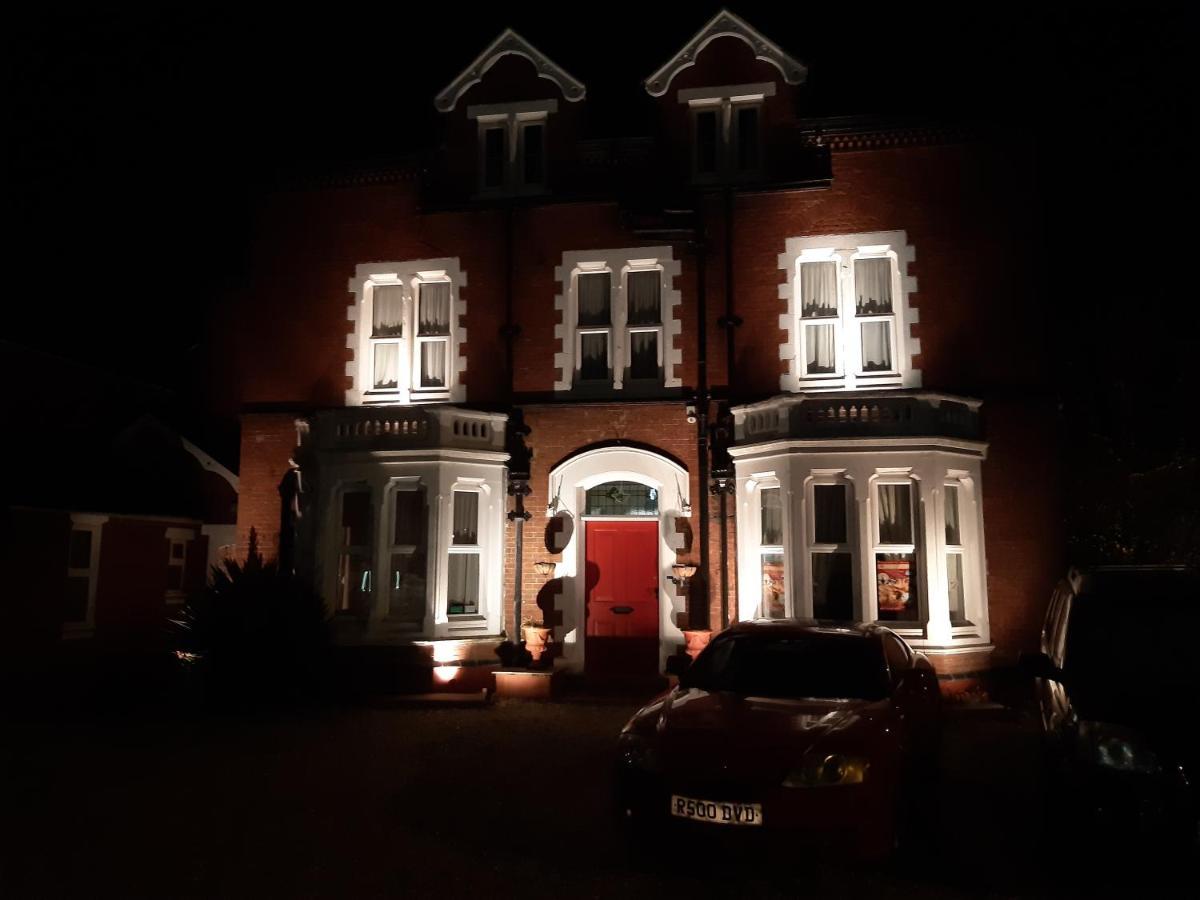 ホテル The Russet House キングズ・リン エクステリア 写真